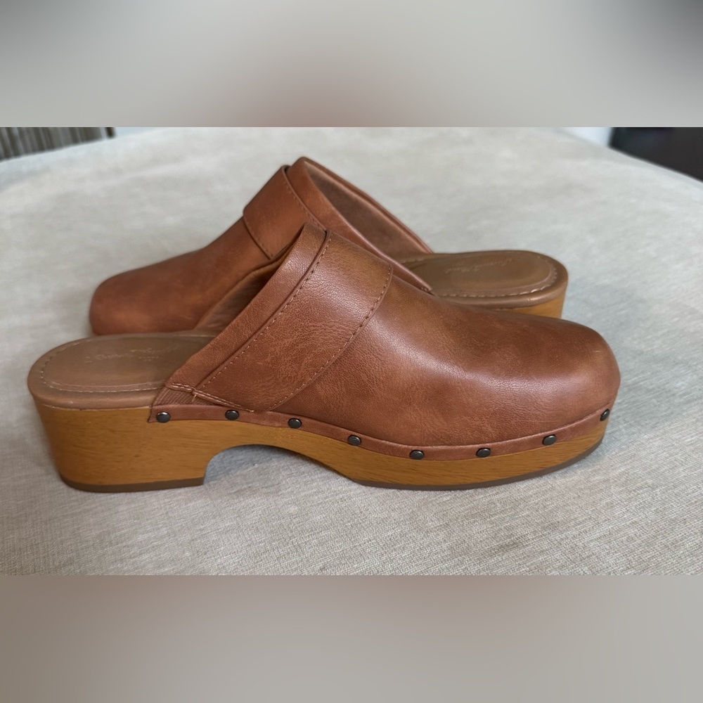 Universal Thread Clogs - Size: 10 - Picture 5 of 5